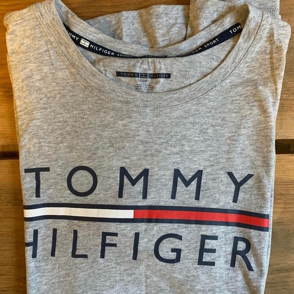 Tommy Hilfiger t-shirt - Picture 2 of 2